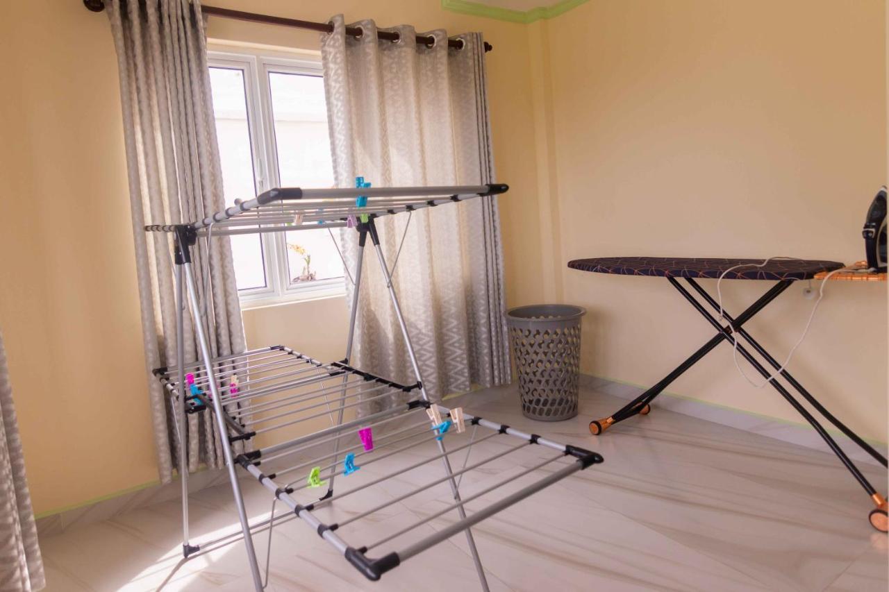 Azamat Self-Catering Apartment Pointe La Rue Buitenkant foto